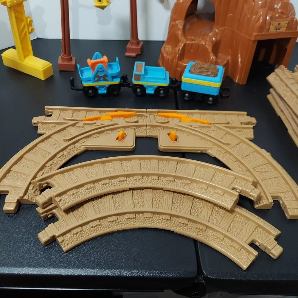 Fisher Price Geo Trax MT. Blast Construction Lot Not complete 19pcs